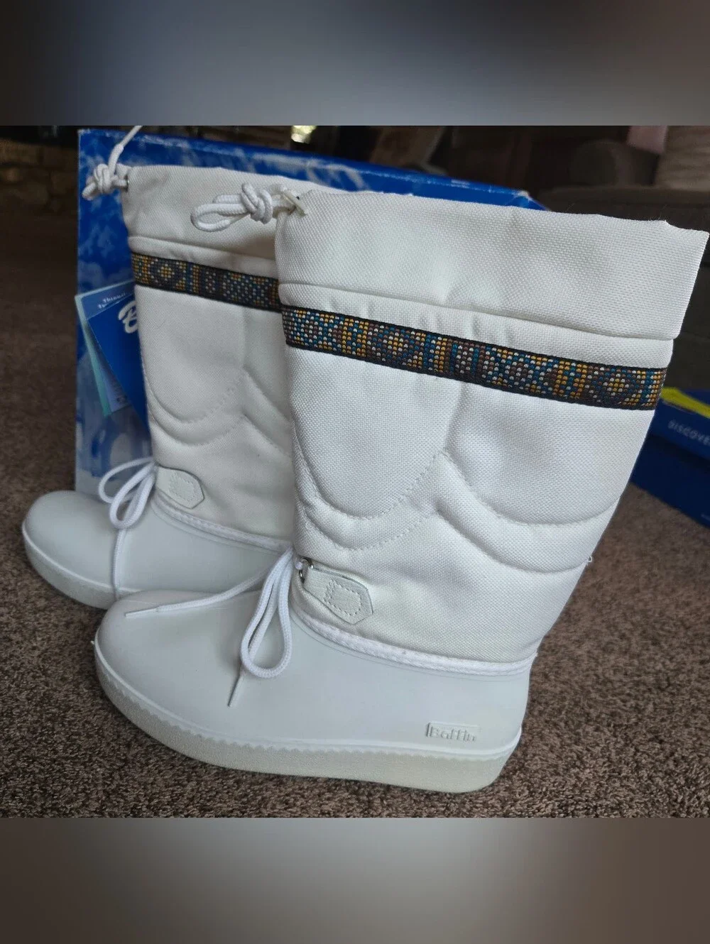 Baffin White Women's Insulated Lace-Up Winter Boots